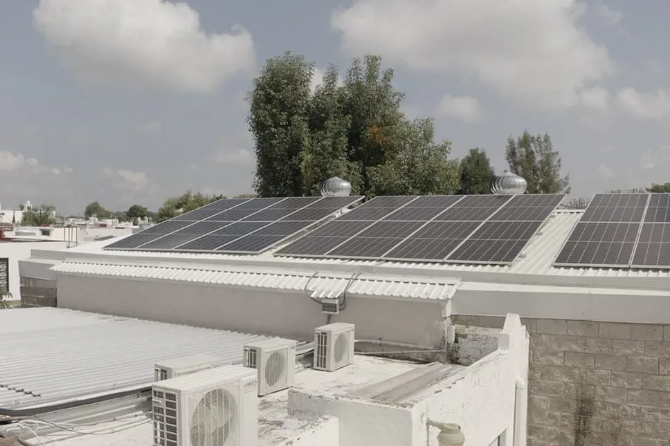cuales-son-los-beneficios-de-los-paneles-solares - APsystems LATAM