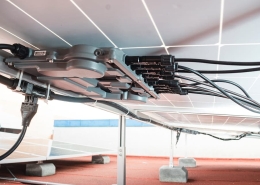 microinversor-vs-inversor-central-cual-tiene-mayor-vida-util - APsystems LATAM